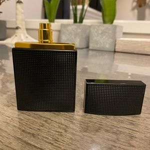 Elizabeth & James Nirvana Black 1.7oz